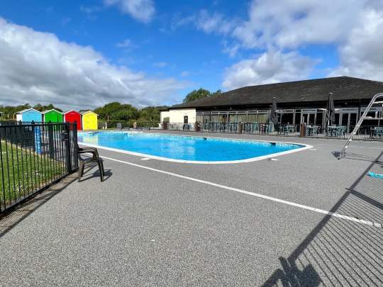 Hoburne Cotswold Holiday Park Holiday Lodges